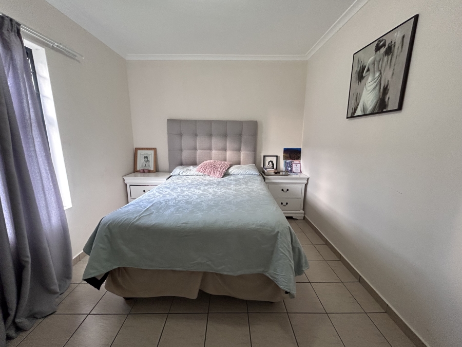 2 Bedroom Property for Sale in Parklands East Western Cape